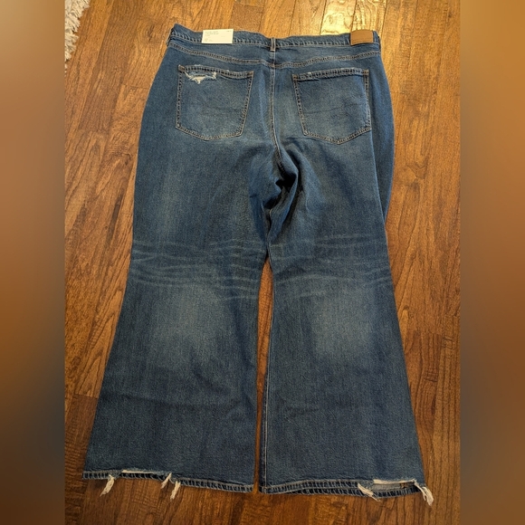 AE Dreamy Drape Stretch Ripped Low-Rise Baggy Flare Jean Size 20 Short NWT - Picture 3 of 7